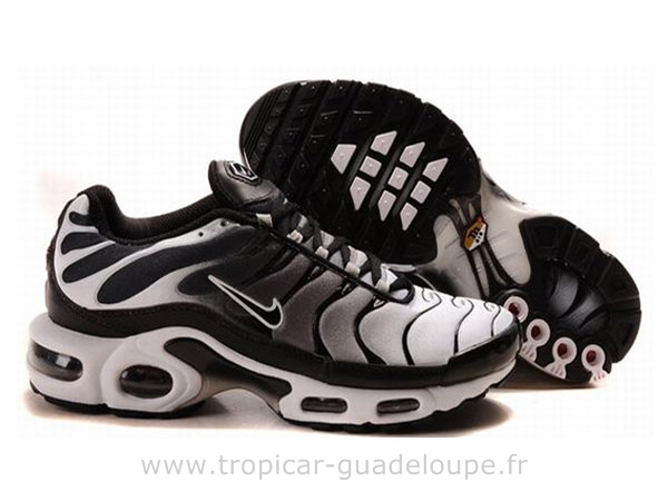 Soldes > nike requin homme pas cher > en stock Soldes > nike requin homme pas cher > en stock